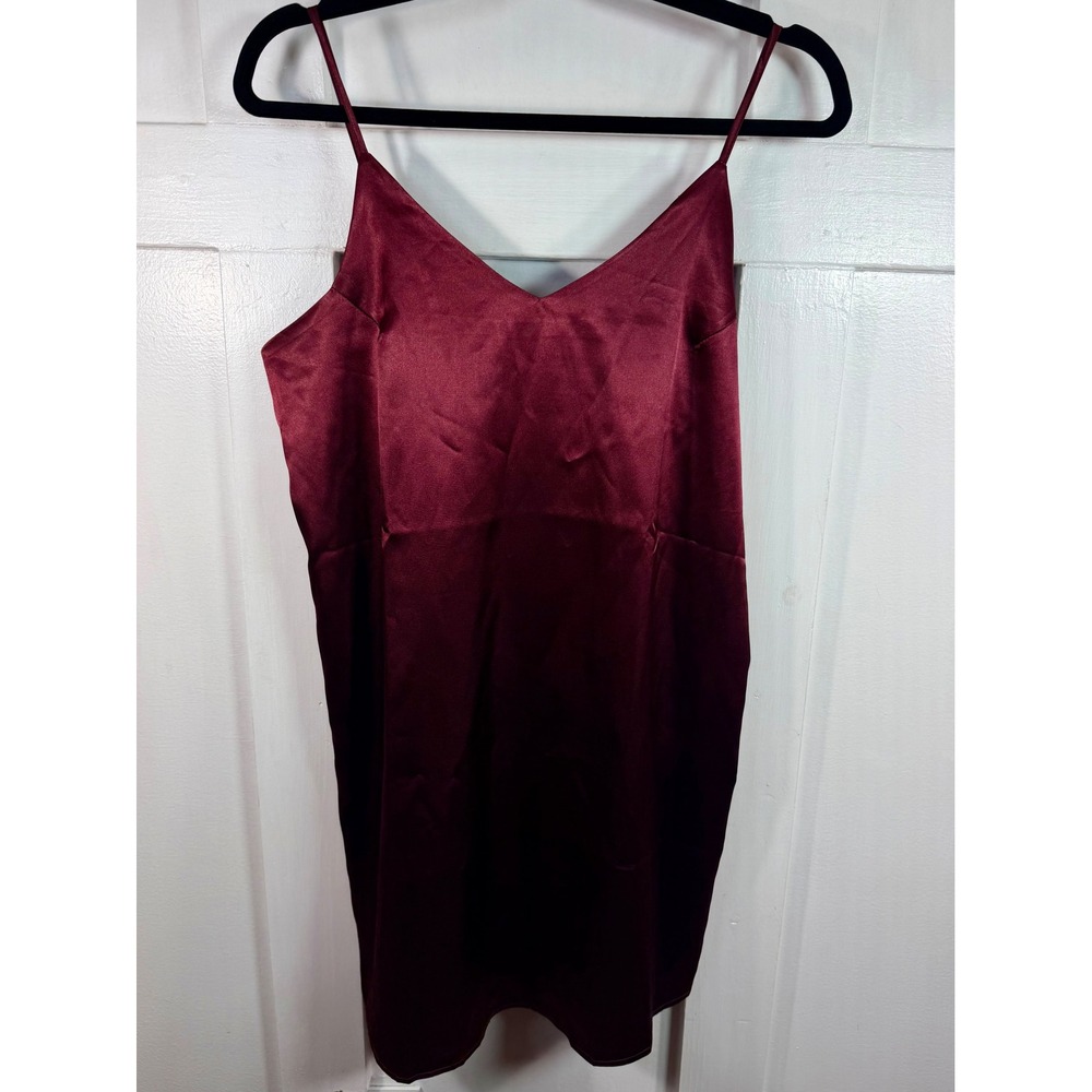 Active USA Burgundy Satin V-Neck Spaghetti Strap double-lined Slip Dress Medium